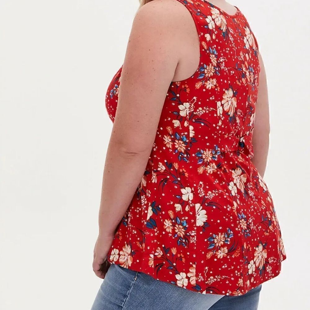Torrid Challis Button Front Fit and Flare Tank Adjustable Straps Red Floral Sz 1 - Picture 3 of 7